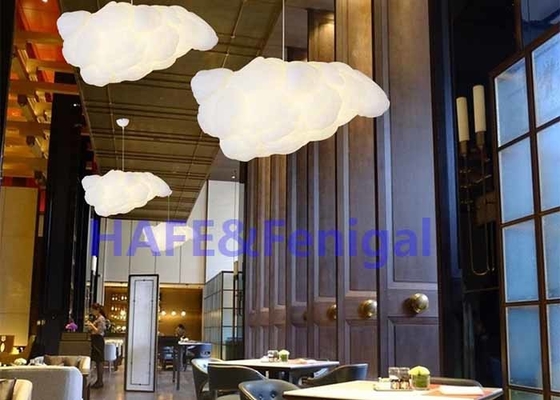 Decoración de iluminación inflable flotante 10mm2 220V de la nube de la tendencia de la moda
