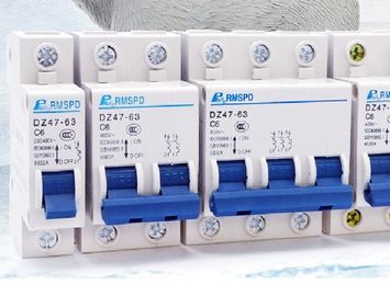 Curve el disyuntor industrial C45 63A 1P 2P 3P 4P 230/240V de C MCB